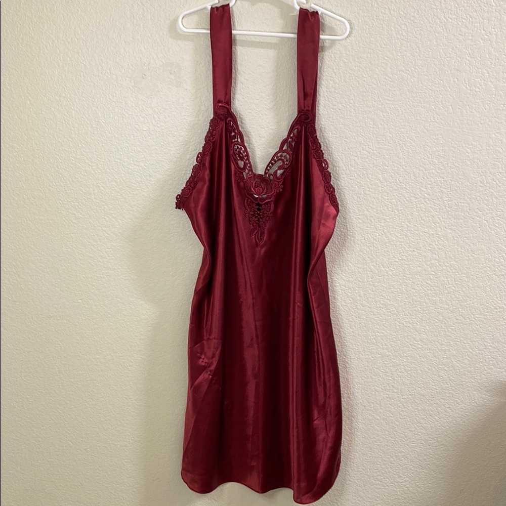 Luxurious‎ Red Lace Chemise